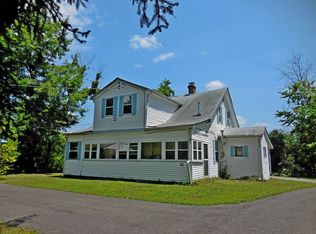 95 Quaker St, Plattekill, NY 12589