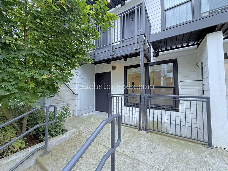 Tabor Terrace — Photo 42