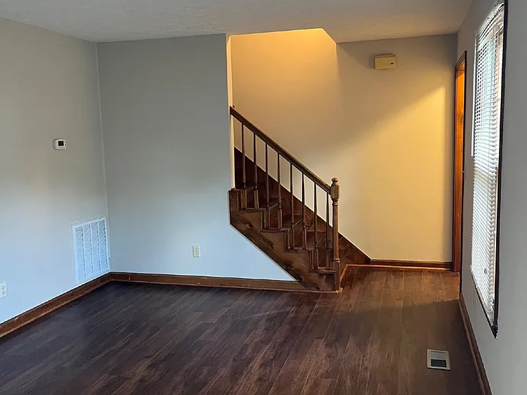 874 Norwalk Dr — Photo 5