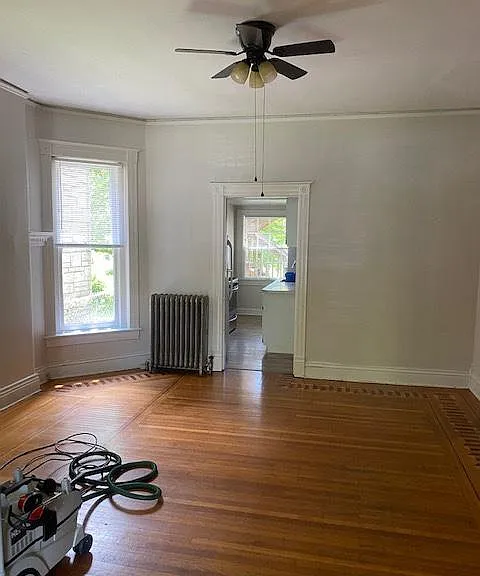 1042 Everett Ave #1 — Photo 3