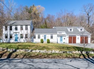 107 Harvard Rd, Stow, MA 01775