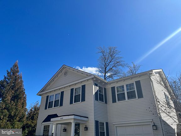 2nd image of 10105 Schoolhouse Woods Ct
