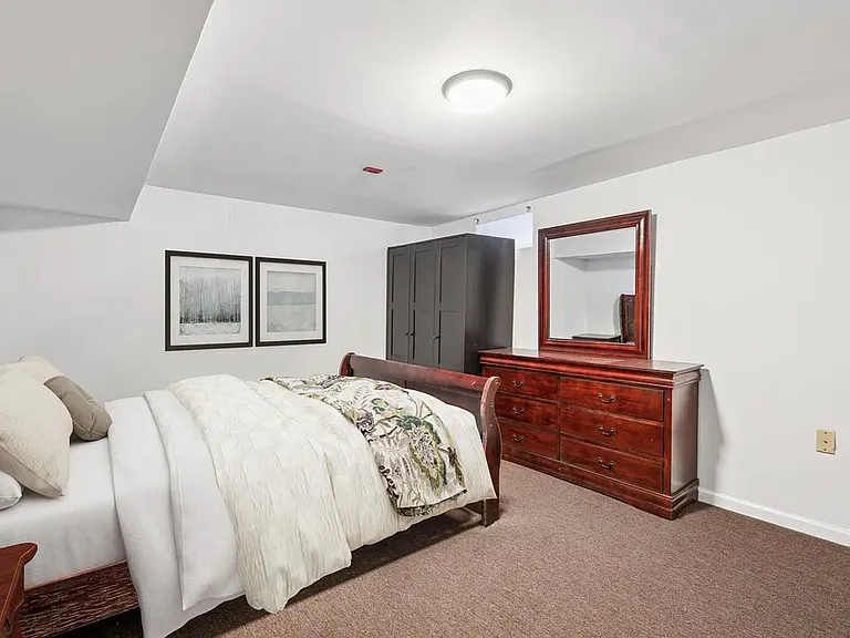 915 S 18th St #1 — Photo 7