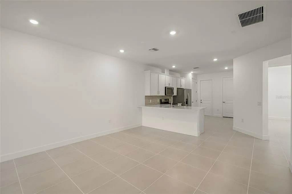 2 bed, 2.0 bath, 1448 sqft, $2,895 — Photo 3