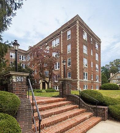 3rd image of 6600 Lincoln Dr APT B6