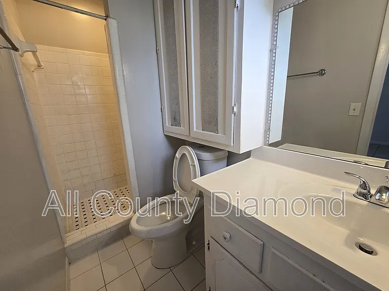 215 S Kimbrel Ave — Photo 15