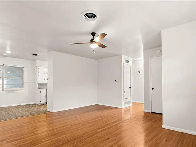 809 Shady Ln — Photo 8