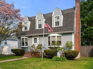 2 Meadowview Rd, Hyde Park, MA 02136
