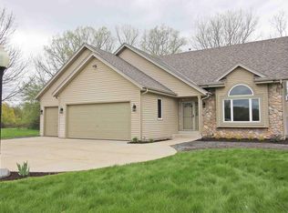 311 Eastern Trl, Mukwonago, WI 53149