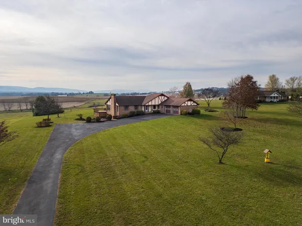 53 Strickley Rd, Grottoes, VA 24441