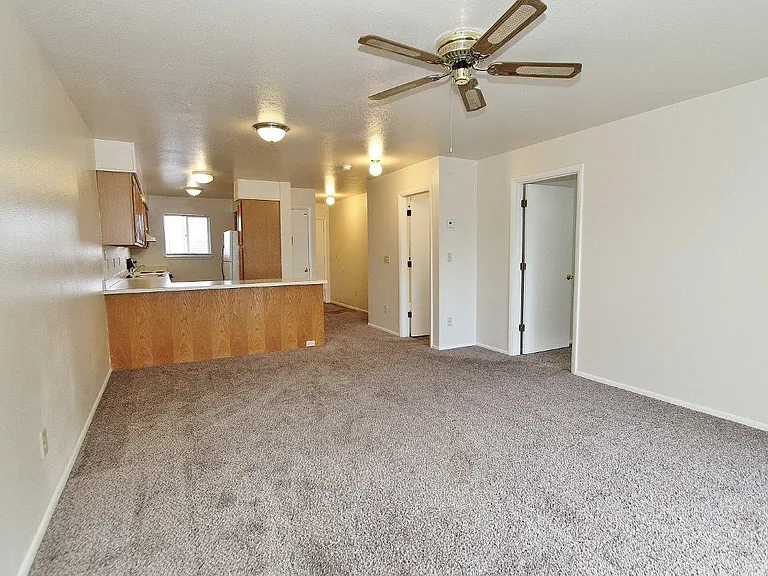 551 N Moffatt Ave #7 — Photo 15