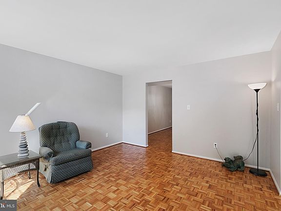 3rd image of 3381 Whipple Ct