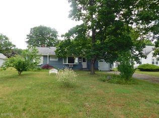 716 Simonds Rd, Williamstown, MA 01267