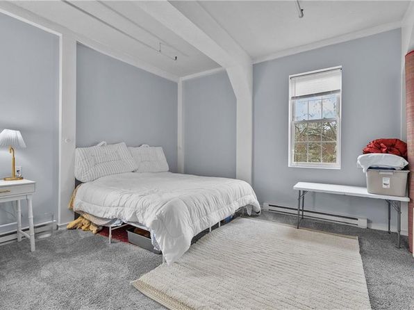 148 Bernon St APT 20, Woonsocket, RI 02895