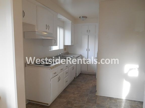 3rd image of 10810 Missouri Ave APT 4