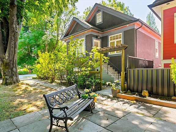 2nd image of 4399 Quebec St