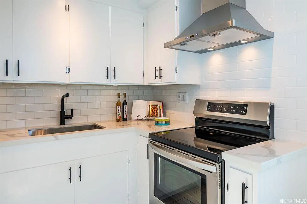 1 bed, 575 sqft, $4,200 — Photo 4