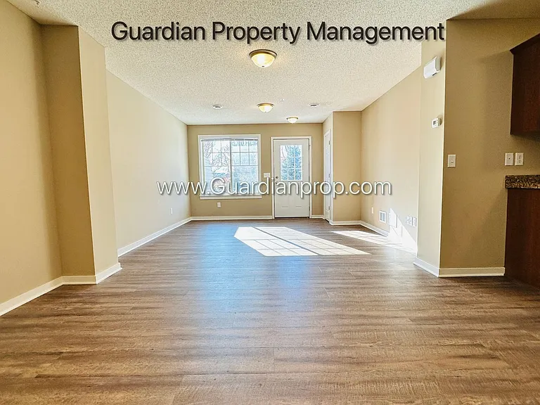 9909 Vera Cruz Ln N — Photo 2