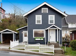 933 8th St, Astoria, OR 97103