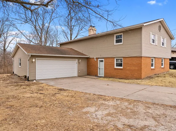 110 Andrea Ct, Cleveland, IL 61241