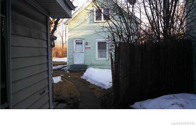 2nd image of 101 Amherst St