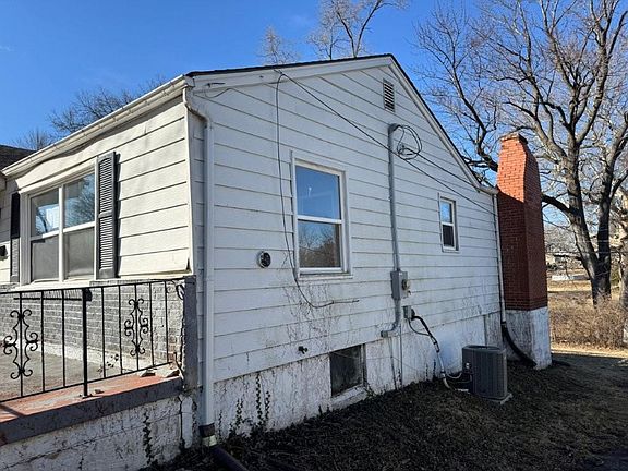 4th image of 2604 S Northern Blvd