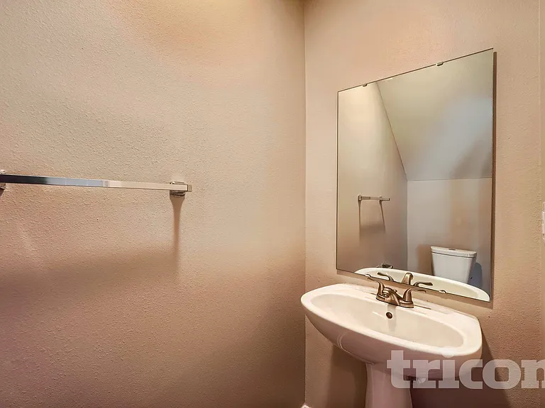 6304 Ziegler Ln — Photo 7