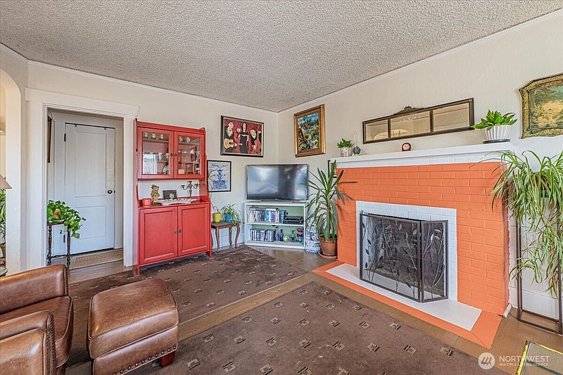 2nd image of 616 S Union Avenue