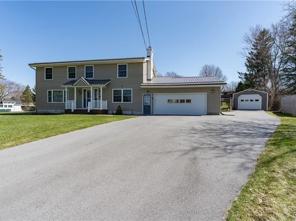 402 Newman Dr, Watertown, NY 13601