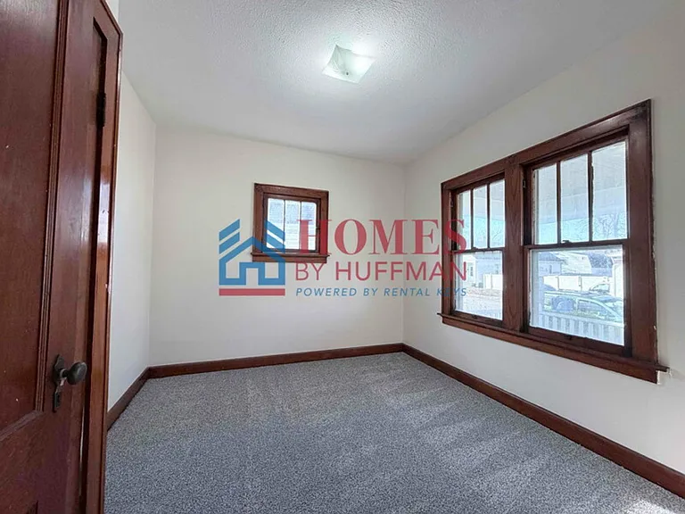 1116 Marshall Ave — Photo 9