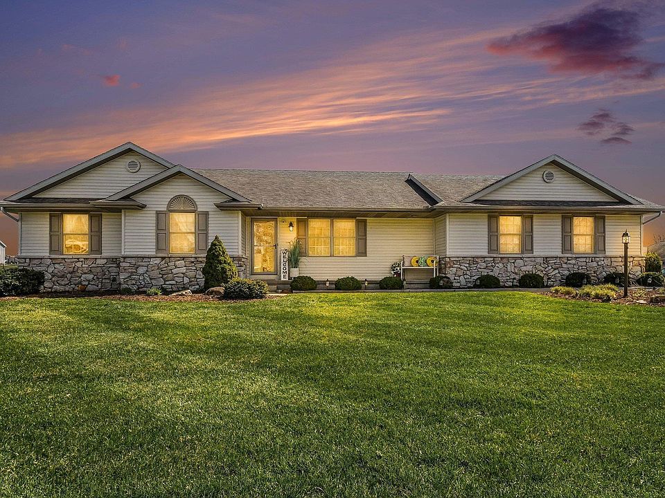 1st image of 20063 Moonstone Ln