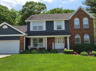 446 Lynwood Forest Dr, Ballwin, MO