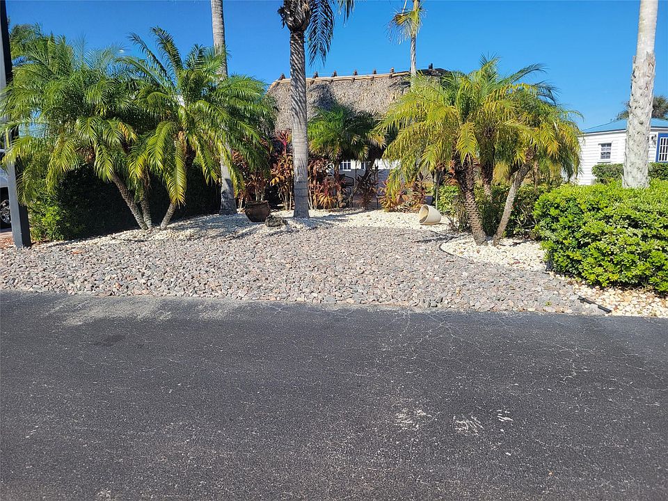 1st image of 605 SW 40TH Cove