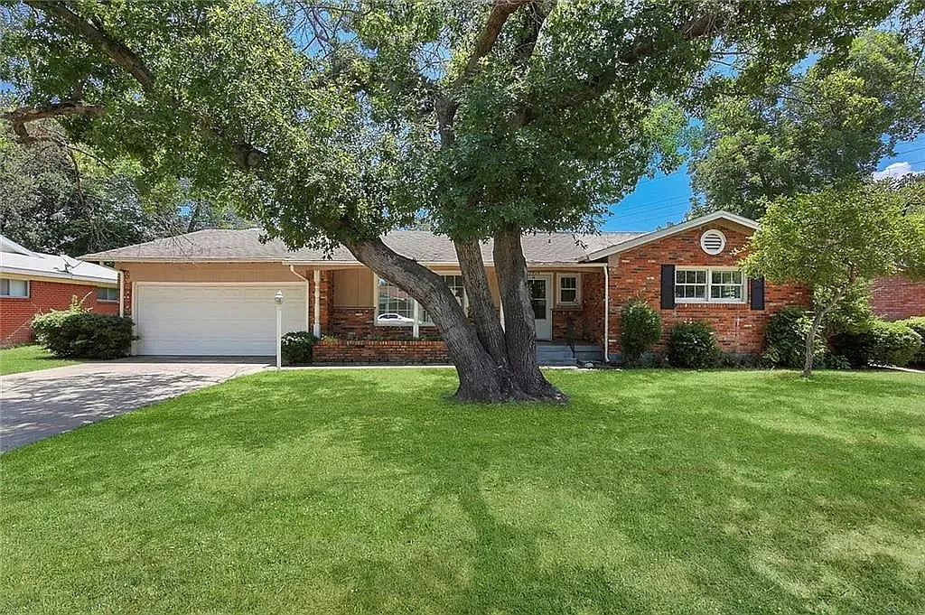 2024 David Dr — Photo 1