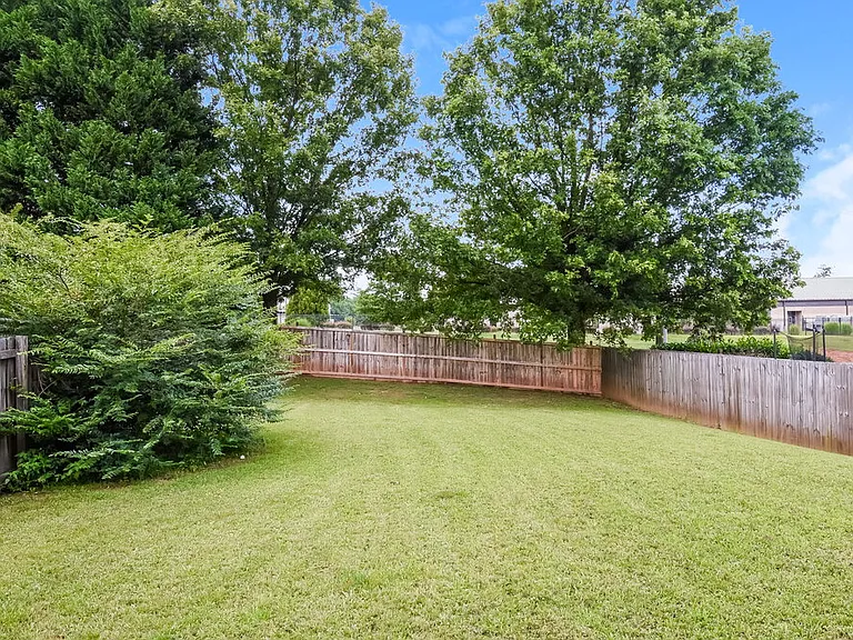 206 Winterbury Dr — Photo 20