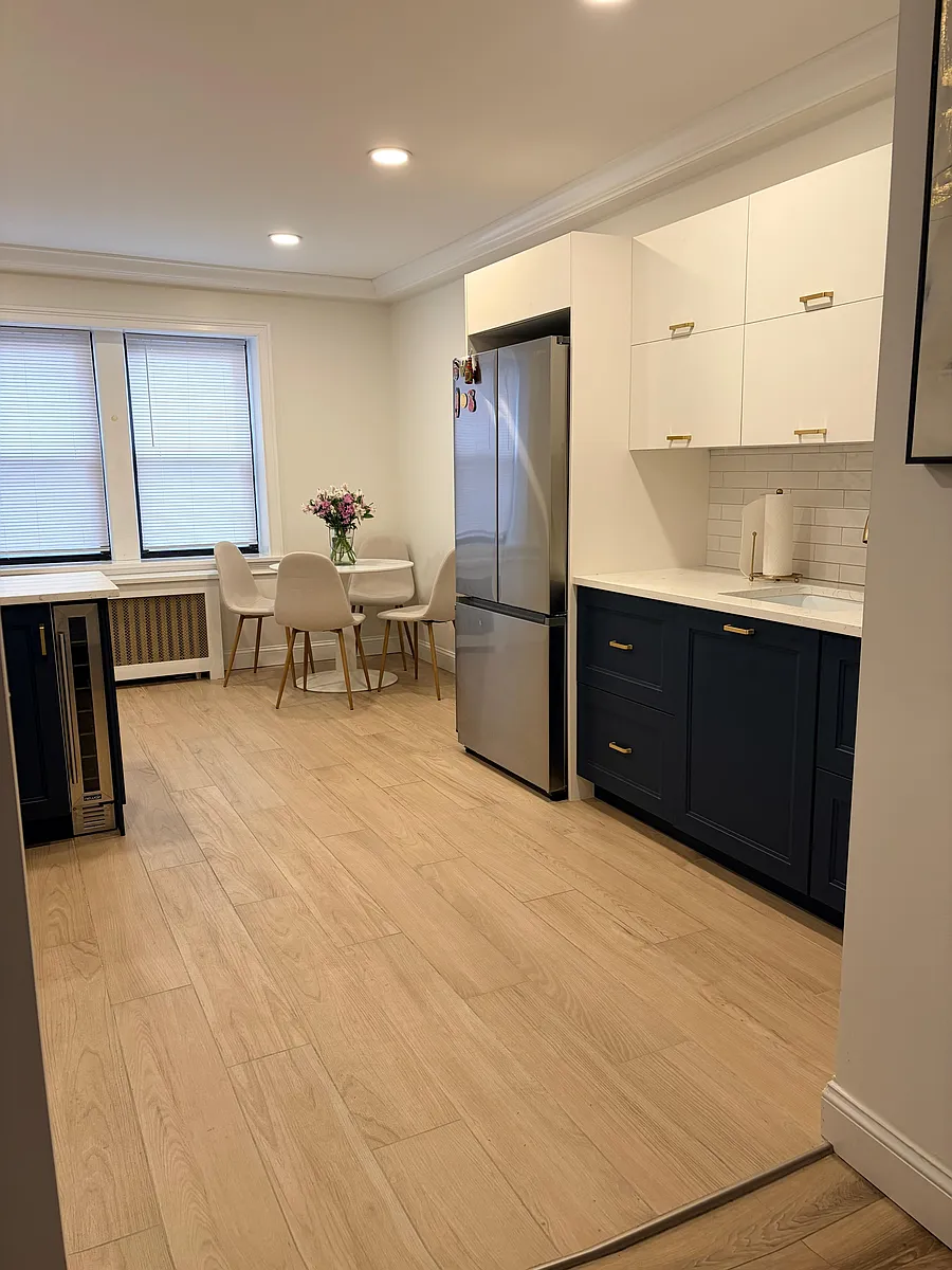 Building Photo - 10 Nosband Ave #1A