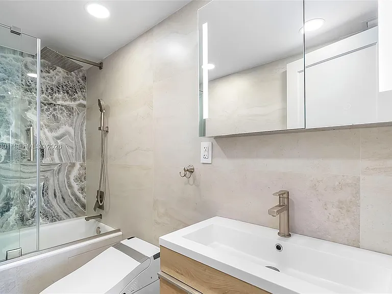 600 Three Islands Blvd #604 — Photo 31
