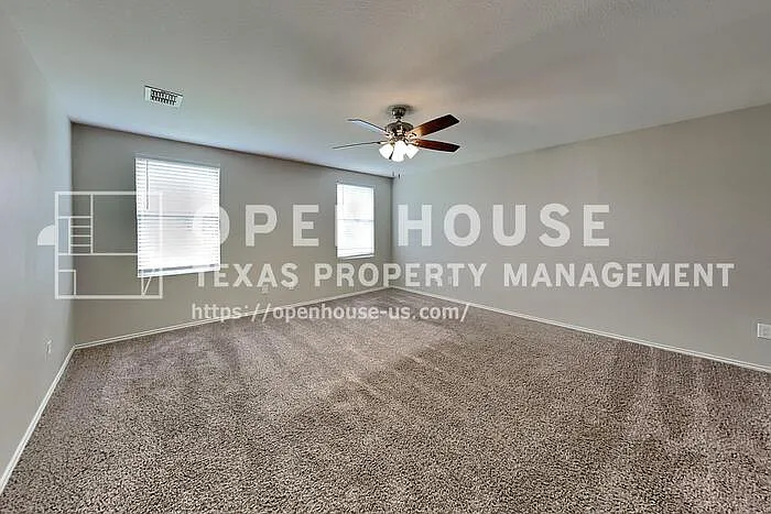 1417 Erin Dr — Photo 8