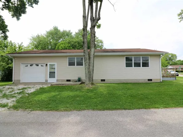 1102 W Brook St, Mitchell, IN 47446