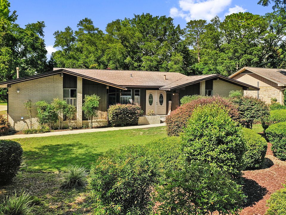 1st image of 350 Sharon Dr