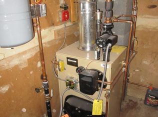 6 Woods Edge Rd, Stanhope, NJ 07874