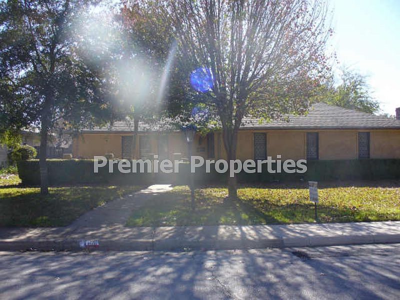1st image of 618 Flamingo Way