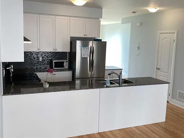 8 McClarys Way — Photo 6