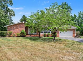 207 Sills Dr, Salisbury, NC 28146