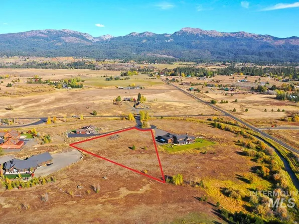 13 Michelle Pl, McCall, ID 83638
