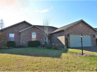711 Lancelot Dr, Evansville, IN