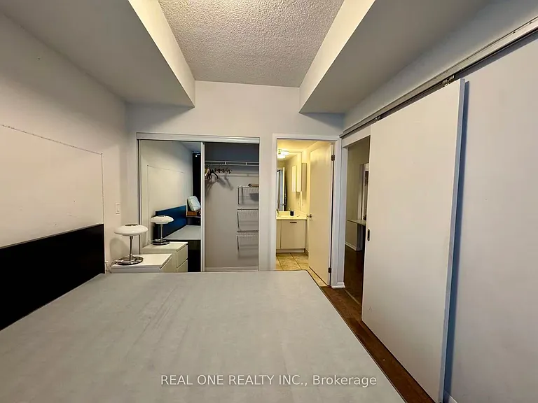 832 Bay St #602 — Photo 5