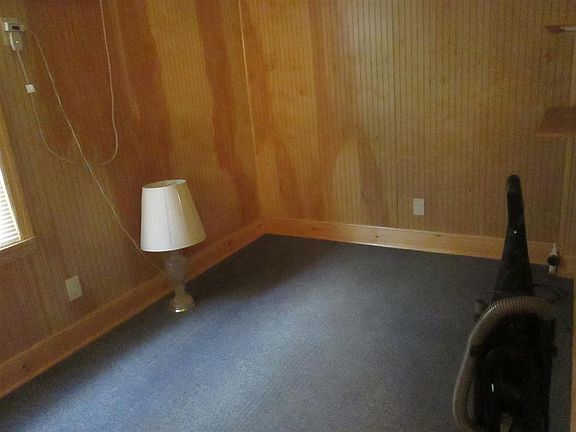 4th image of 72 Williams Ave