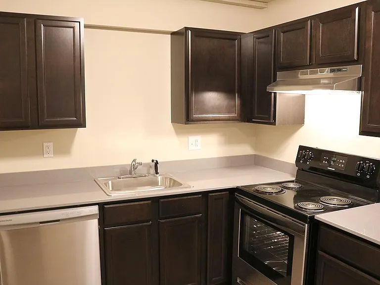 The Uptowne Apartments — Photo 29