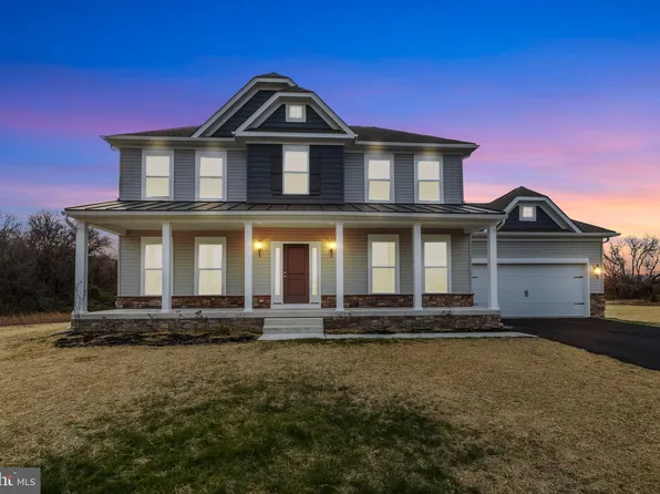 121 Buena Dr, Vineland, NJ 08360
